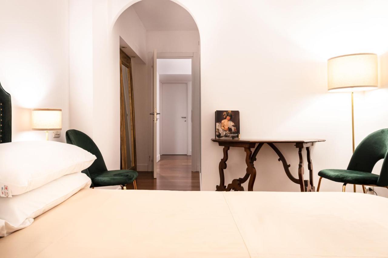 Charme & Chic San Giacomo Рим Экстерьер фото