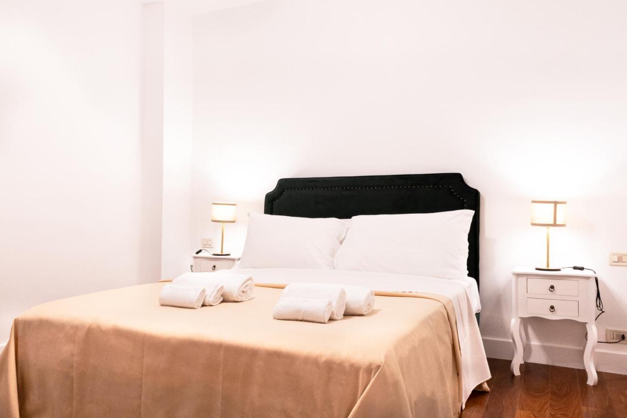 Charme & Chic San Giacomo Рим Экстерьер фото