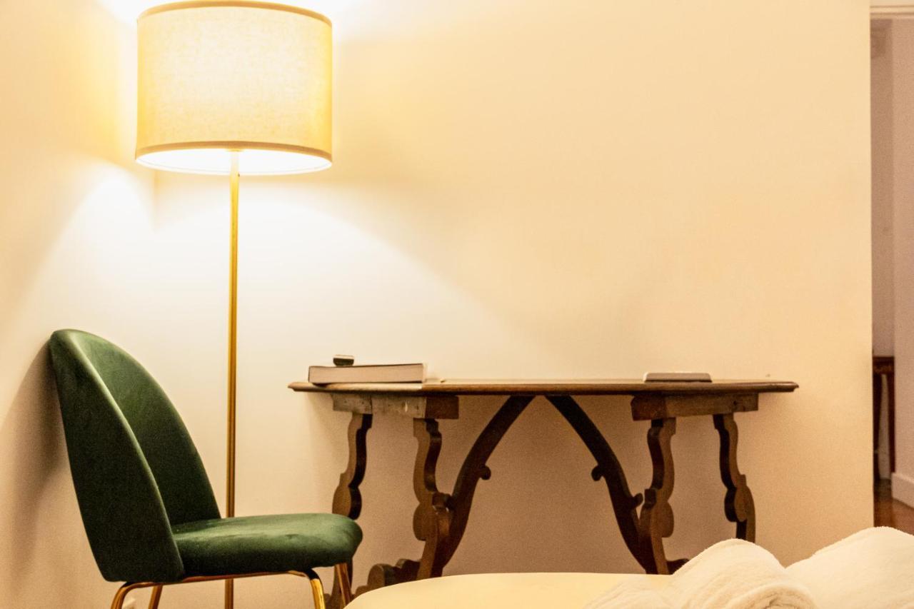 Charme & Chic San Giacomo Рим Экстерьер фото